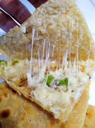 Lachchay Dar Cheese Paratha